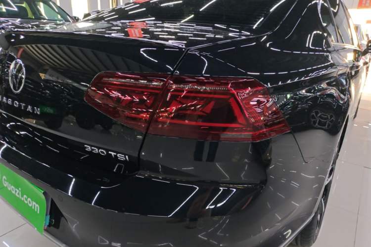 Used Volkswagen Magotan 2024 2 Million Units Zhongxiang Version 330TSI DSG Luxury Edition Exterior 3
