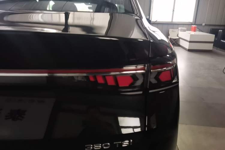 Used Volkswagen Magotan 2024 380TSI DSG Ultimate Edition Exterior 3