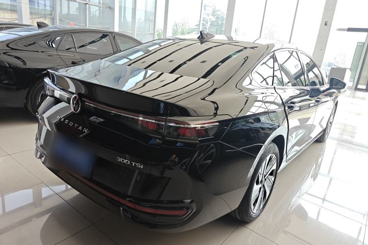 Used Volkswagen Magotan 2024 300TSI DSG Prestige Edition—A Real Eye-Catcher Exterior 3