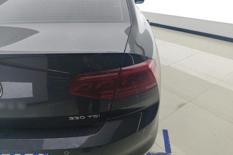 Used Volkswagen Magotan 2024 2 Million Units Zhongxiang Version 330TSI DSG Luxury Edition Exterior 3