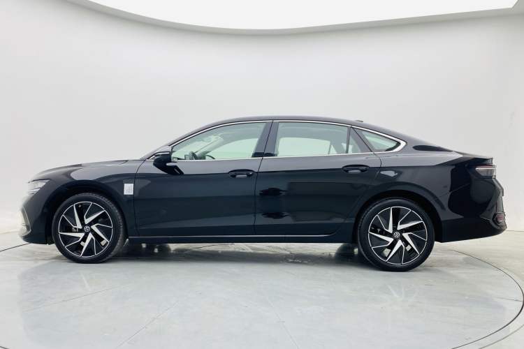 Used Volkswagen Magotan 2024 380TSI DSG Ultimate Edition Exterior 4
