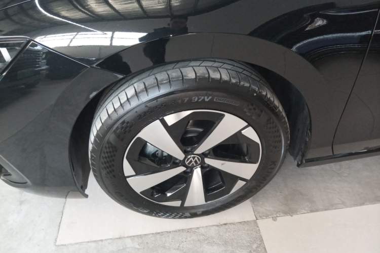 Used Volkswagen Magotan 2024 300TSI DSG Prestige Edition—A Real Eye-Catcher Exterior 4