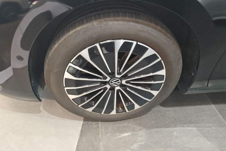 Used Volkswagen Magotan 2024 380TSI DSG Prestige Edition DaMai Package Exterior 4