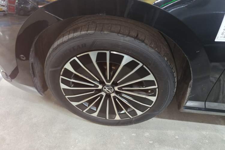 Used Volkswagen Magotan 2024 380TSI DSG Prestige Edition DaMai Package Exterior 4