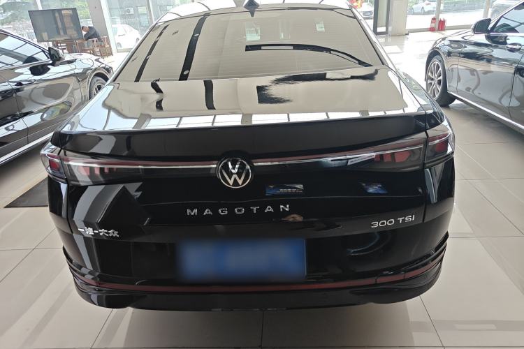 Used Volkswagen Magotan 2024 300TSI DSG Prestige Edition—A Real Eye-Catcher Exterior 4