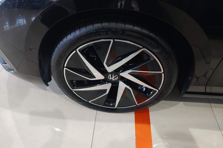 Used Volkswagen Magotan 2024 380TSI DSG Prestige Edition DaMai Package Exterior 4