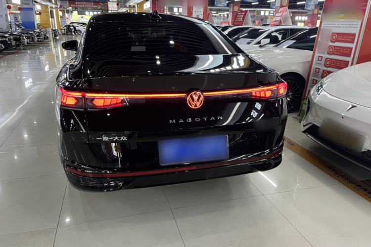 Used Volkswagen Magotan 2024 300TSI DSG Prestige Edition—A Real Eye-Catcher Exterior 5
