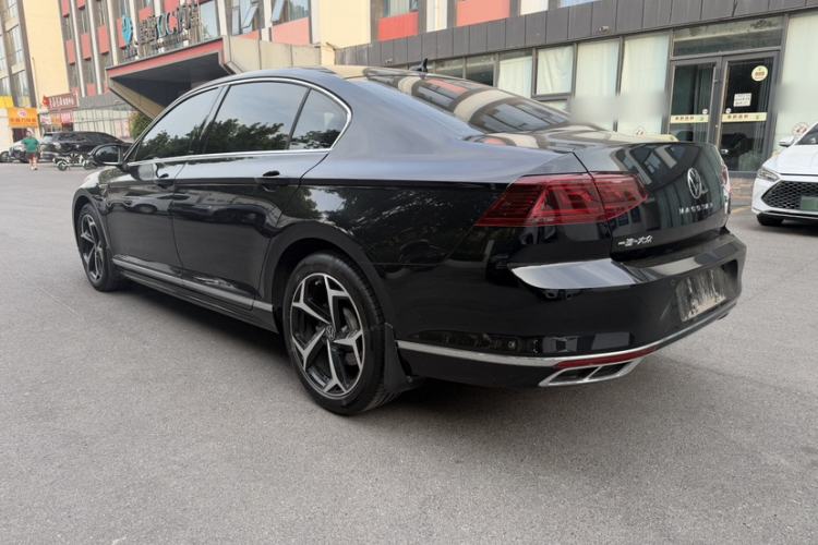 Used Volkswagen Magotan 2024 2 Million Units Zhongxiang Version 330TSI DSG Luxury Edition Exterior 5