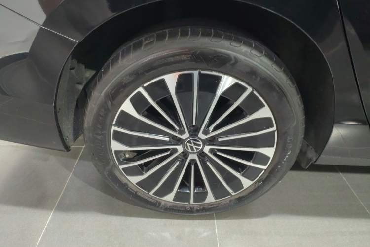 Used Volkswagen Magotan 2024 380TSI DSG Prestige Edition DaMai Package Exterior 5