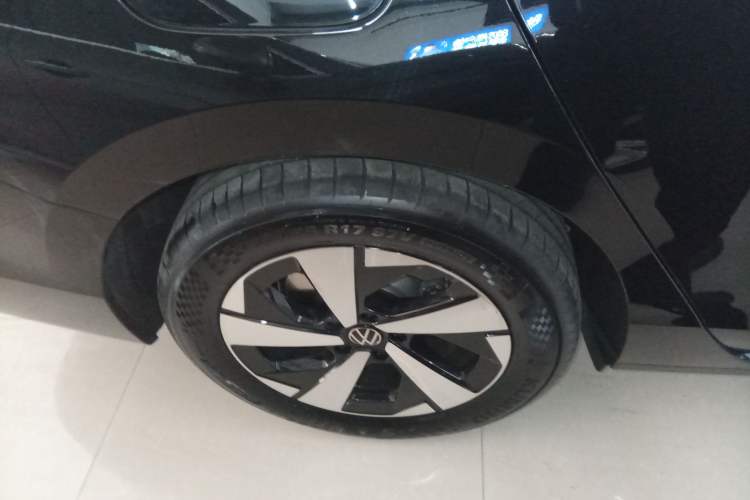 Used Volkswagen Magotan 2024 300TSI DSG Prestige Edition—A Real Eye-Catcher Exterior 5