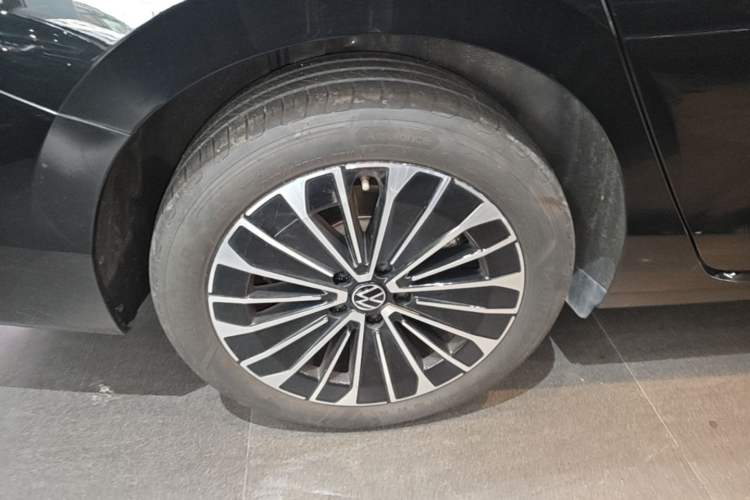 Used Volkswagen Magotan 2024 380TSI DSG Prestige Edition DaMai Package Exterior 5