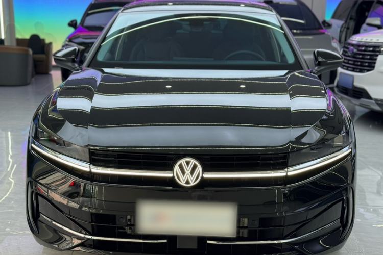 Used Volkswagen Magotan 2024 300TSI DSG Prestige Edition—A Real Eye-Catcher Exterior 5
