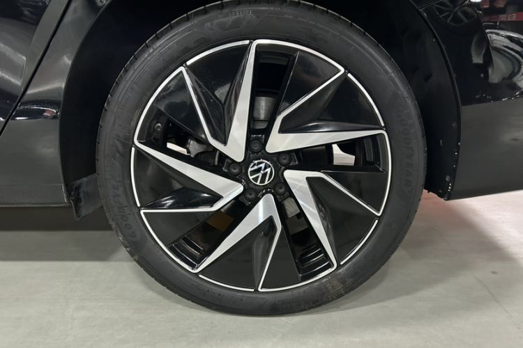 Used Volkswagen Magotan 2024 380TSI DSG Ultimate Edition Exterior 5