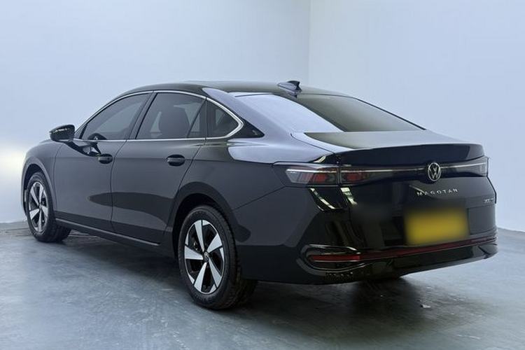 Used Volkswagen Magotan 2024 300TSI DSG Prestige Edition—A Real Eye-Catcher Exterior 5