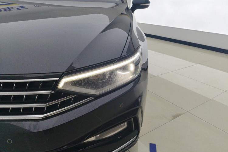 Used Volkswagen Magotan 2024 2 Million Units Zhongxiang Version 330TSI DSG Luxury Edition Exterior 5