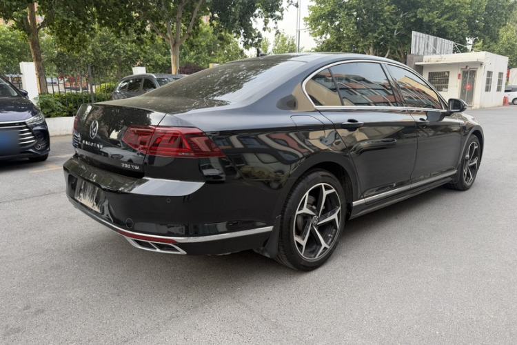 Used Volkswagen Magotan 2024 2 Million Units Zhongxiang Version 330TSI DSG Luxury Edition Exterior 7