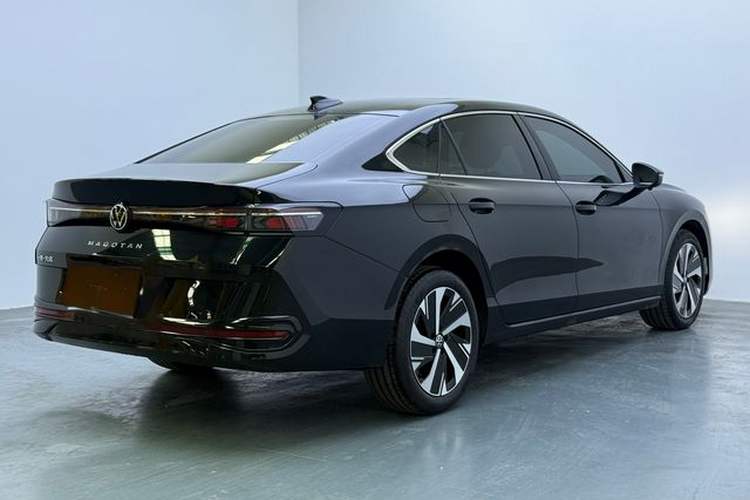 Used Volkswagen Magotan 2024 300TSI DSG Prestige Edition—A Real Eye-Catcher Exterior 7