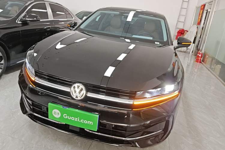 Used Volkswagen Magotan 2024 380TSI DSG Prestige Edition Front