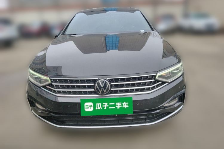 Used Volkswagen Magotan 2024 2 Million Units Zhongxiang Version 330TSI DSG Luxury Edition Front