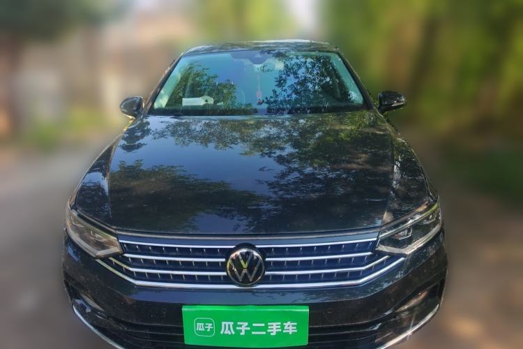 Used Volkswagen Magotan 2024 2 Million Units Zhongxiang Version 330TSI DSG Luxury Edition Front