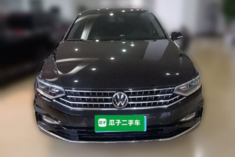 Used Volkswagen Magotan 2024 2 Million Units of Zhongxiang Version 280TSI DSG Comfort Edition Front