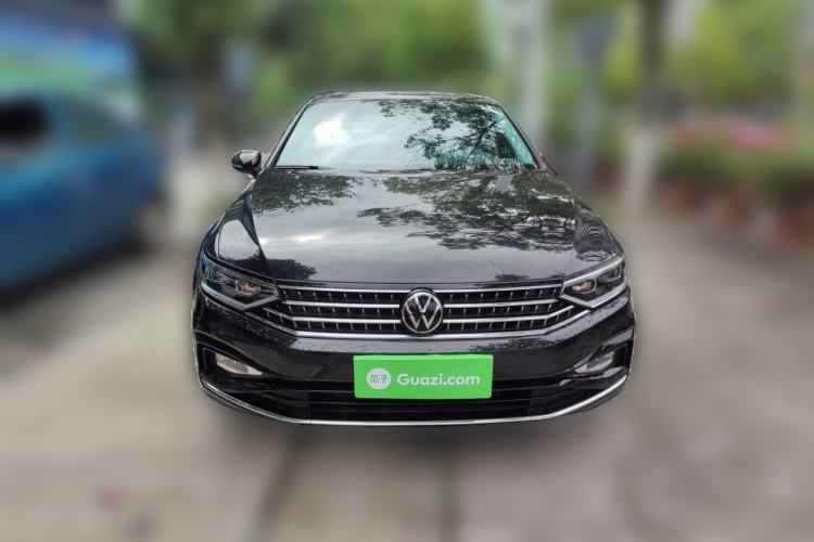 Used Volkswagen Magotan 2024 2 Million Units Zhongxiang Version 330TSI DSG Luxury Edition Front
