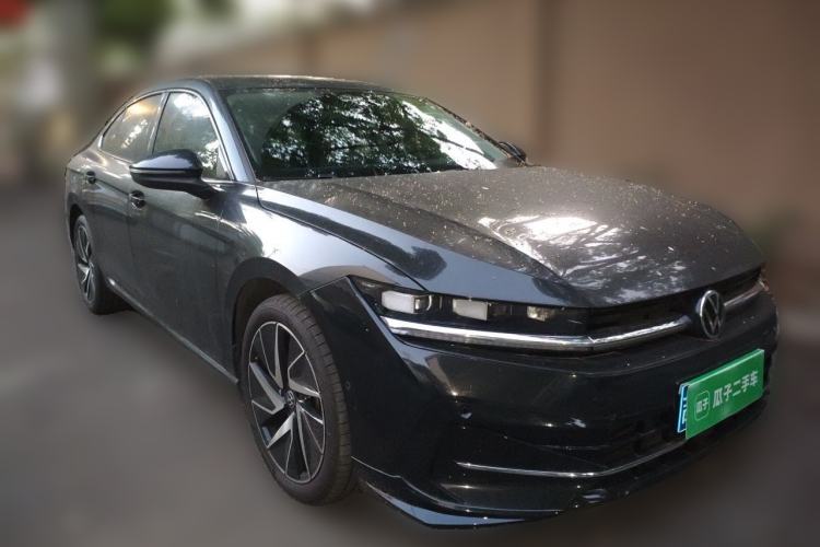 Used Volkswagen Magotan 2024 380TSI DSG Prestige Edition DaMai Package Front Right 45 Deg