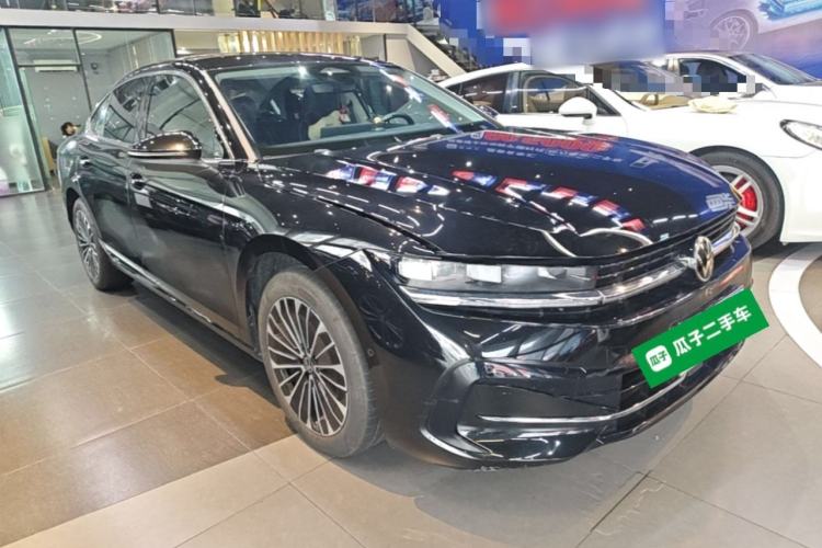 Used Volkswagen Magotan 2024 380TSI DSG Prestige Edition DaMai Package Front Right 45 Deg