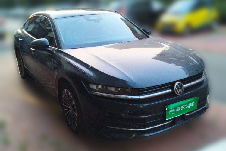 Used Volkswagen Magotan 2024 380TSI DSG Prestige Edition DaMai Package Front Right 45 Deg