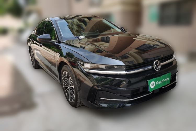 Used Volkswagen Magotan 2024 380TSI DSG Prestige Edition DaMai Package Front Right 45 Deg