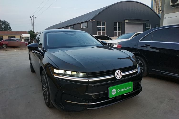 Used Volkswagen Magotan 2024 380TSI DSG Prestige Edition DaMai Package Front Right 45 Deg