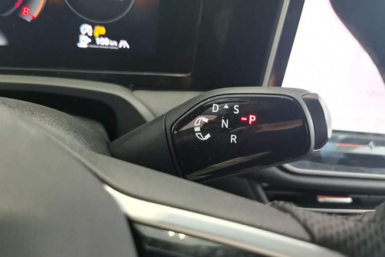 Used Volkswagen Magotan 2024 380TSI DSG Prestige Edition DaMai Package Gear Lever
