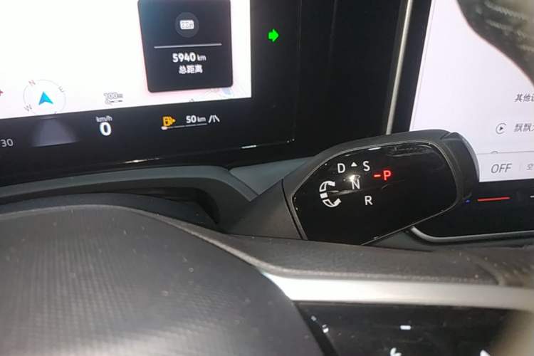 Used Volkswagen Magotan 2024 380TSI DSG Prestige Edition DaMai Package Gear Lever