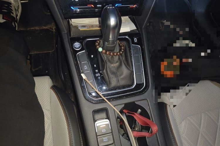 Used Volkswagen Magotan 2024 2 Million Units Zhongxiang Version 330TSI DSG Luxury Edition Gear Lever