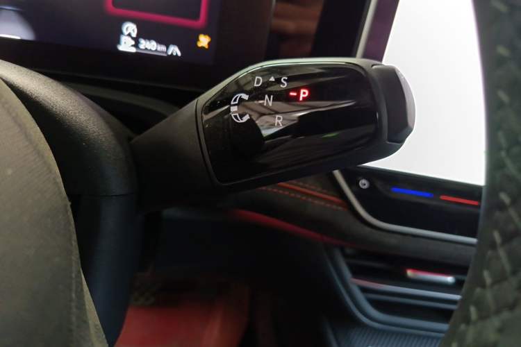 Used Volkswagen Magotan 2024 380TSI DSG Prestige Edition DaMai Package Gear Lever