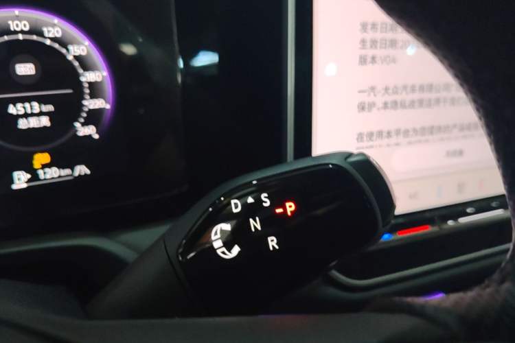 Used Volkswagen Magotan 2024 380TSI DSG Ultimate Edition Gear Lever
