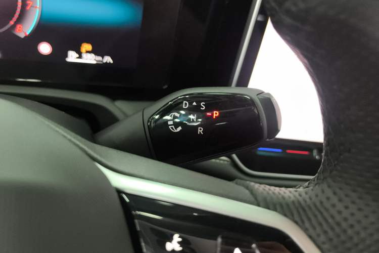 Used Volkswagen Magotan 2024 380TSI DSG Prestige Edition DaMai Package Gear Lever