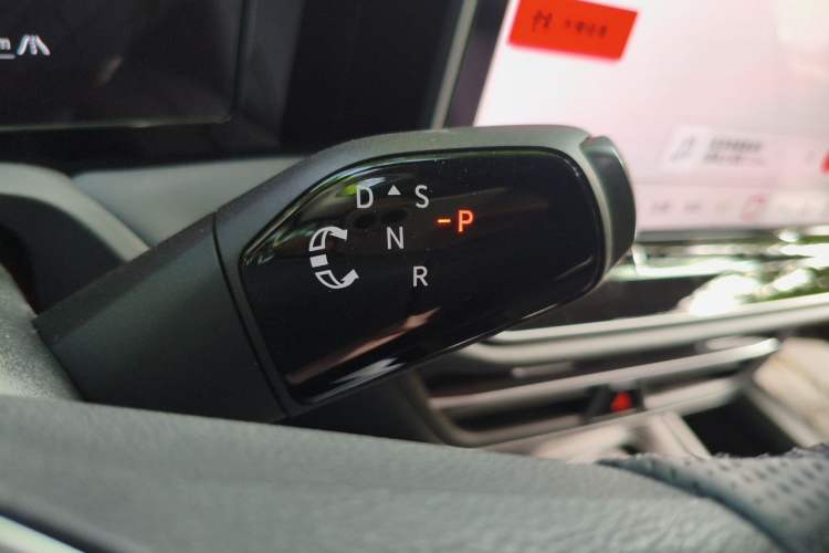 Used Volkswagen Magotan 2024 380TSI DSG Prestige Edition DaMai Package Gear Lever