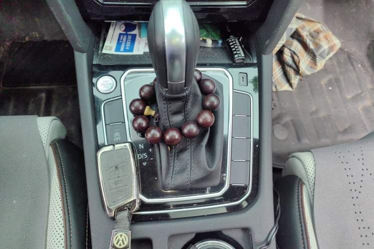 Used Volkswagen Magotan 2024 2 Million Units Zhongxiang Version 330TSI DSG Luxury Edition Gear Lever
