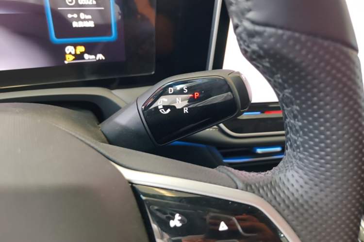 Used Volkswagen Magotan 2024 380TSI DSG Ultimate Edition Gear Lever