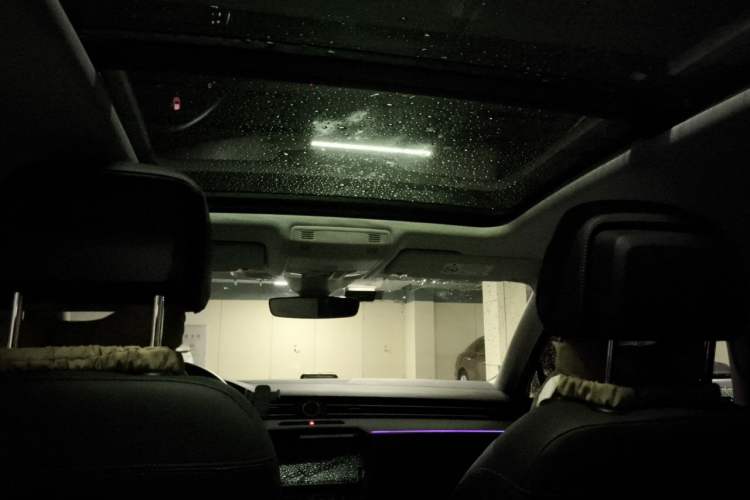 Used Volkswagen Magotan 2024 2 Million Units Zhongxiang Version 330TSI DSG Luxury Edition Headliner