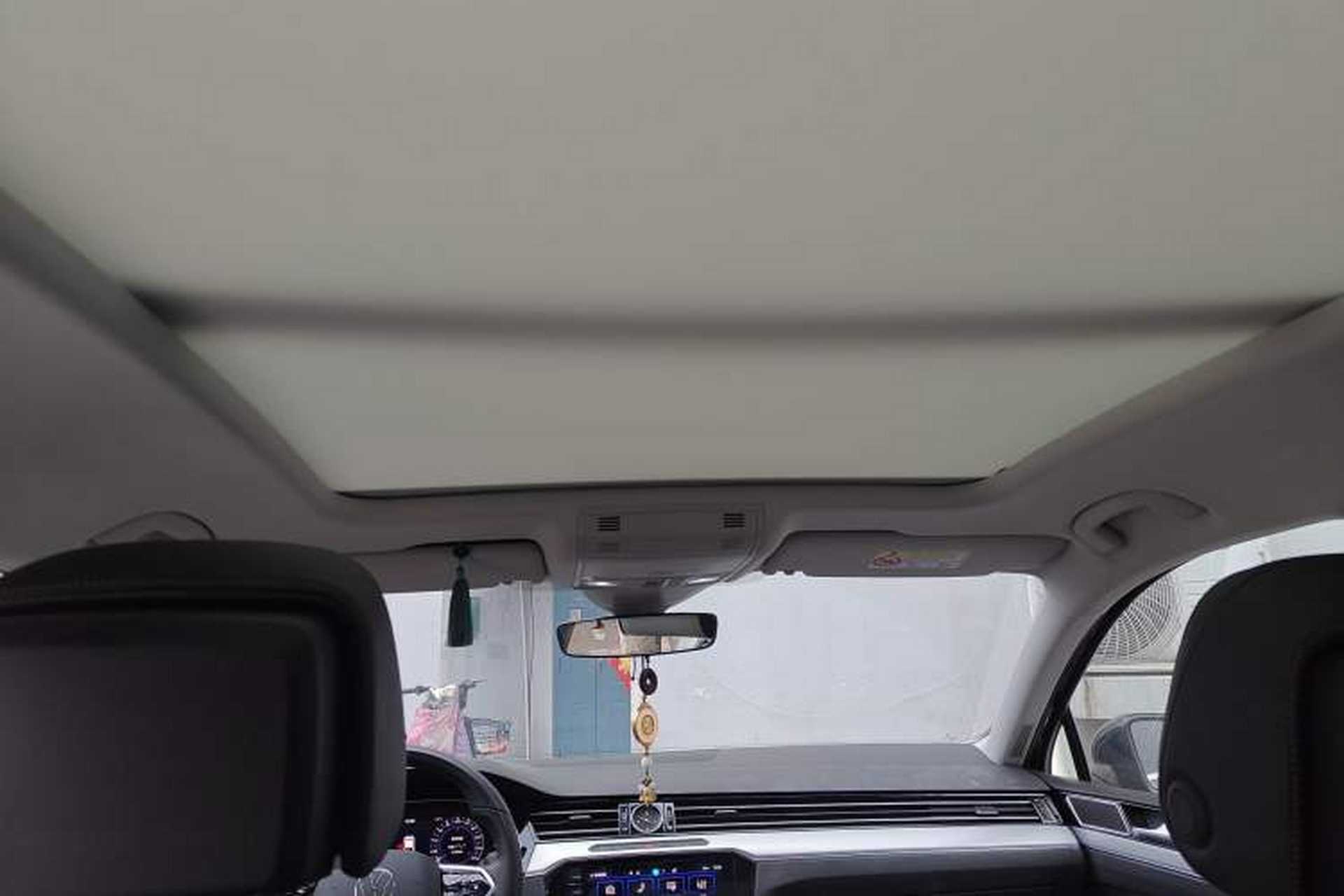 Used Volkswagen Magotan 2024 2 Million Units Zhongxiang Version 330TSI DSG Luxury Edition Headliner