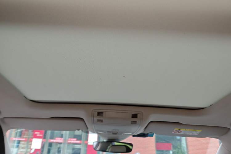 Used Volkswagen Magotan 2024 2 Million Units Zhongxiang Version 330TSI DSG Luxury Edition Headliner