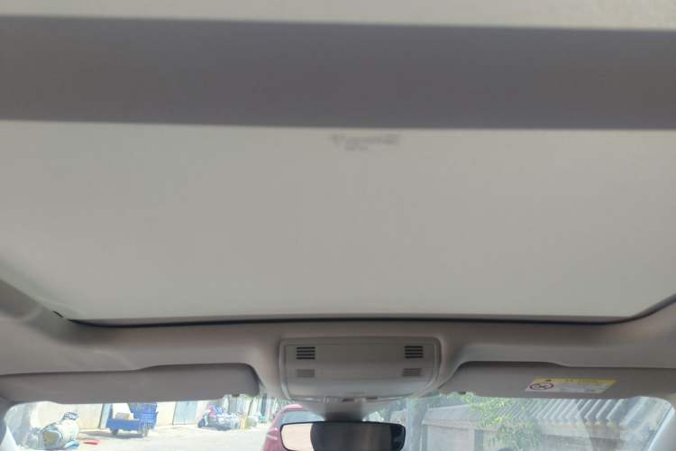 Used Volkswagen Magotan 2024 2 Million Units Zhongxiang Version 330TSI DSG Luxury Edition Headliner