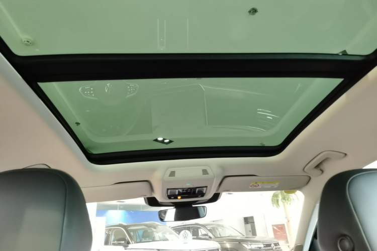 Used Volkswagen Magotan 2024 380TSI DSG Ultimate Edition Headliner