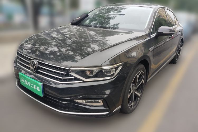Used Volkswagen Magotan 2024 2 Million Units Zhongxiang Version 330TSI DSG Luxury Edition Guazi used car, China used car export, Used car for sale, Used  cars, Cheapest cars for sale
