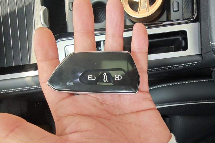 Used Volkswagen Magotan 2024 380TSI DSG Prestige Edition DaMai Package Interior 1