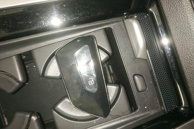 Used Volkswagen Magotan 2024 300TSI DSG Prestige Edition—A Real Eye-Catcher Interior 1