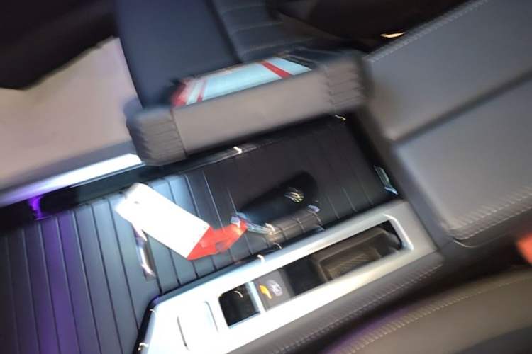 Used Volkswagen Magotan 2024 300TSI DSG Prestige Edition—A Real Eye-Catcher Interior 1