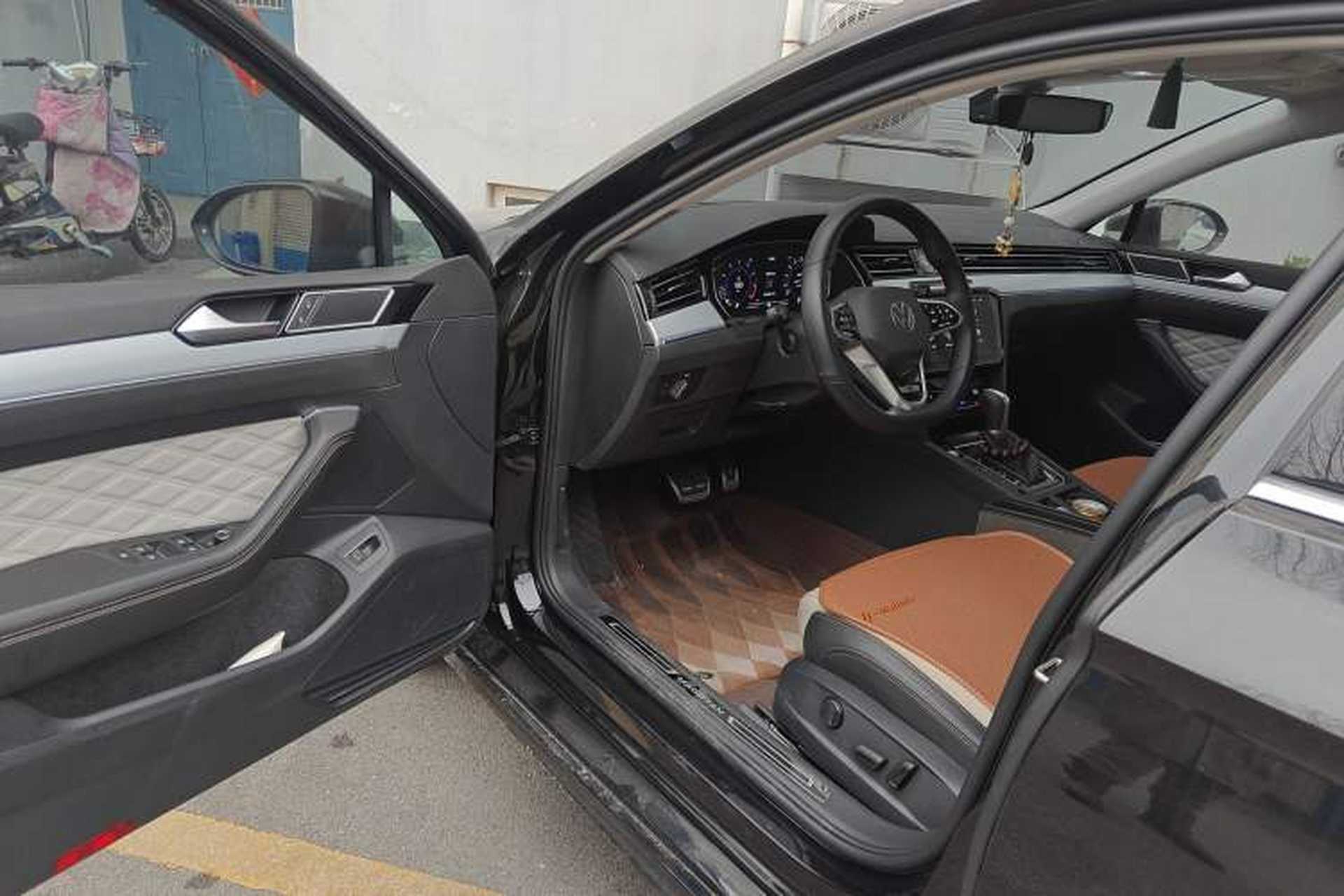 Used Volkswagen Magotan 2024 2 Million Units Zhongxiang Version 330TSI DSG Luxury Edition Interior 3